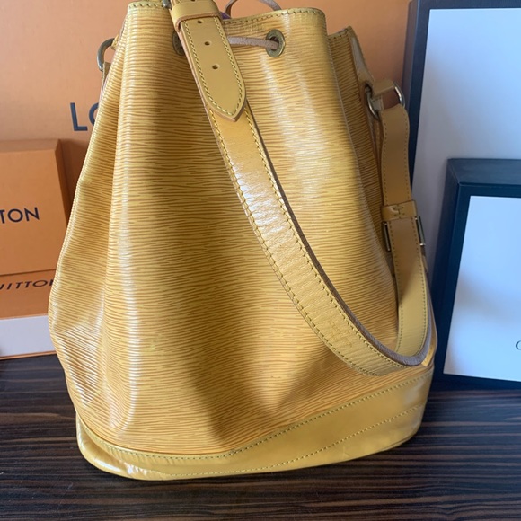 SOLD Authentic Louis Vuitton Noe Epi - Picture 8 of 16